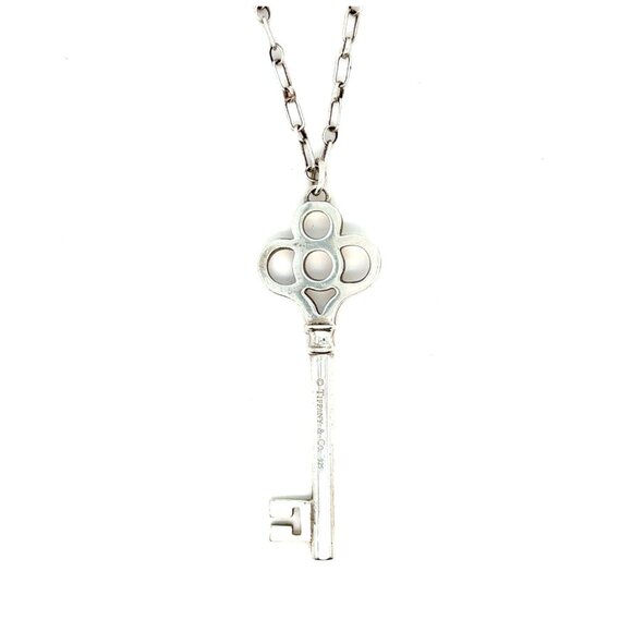 T&Co. 925 Large Key Pendant Necklace - Picture 1 of 5